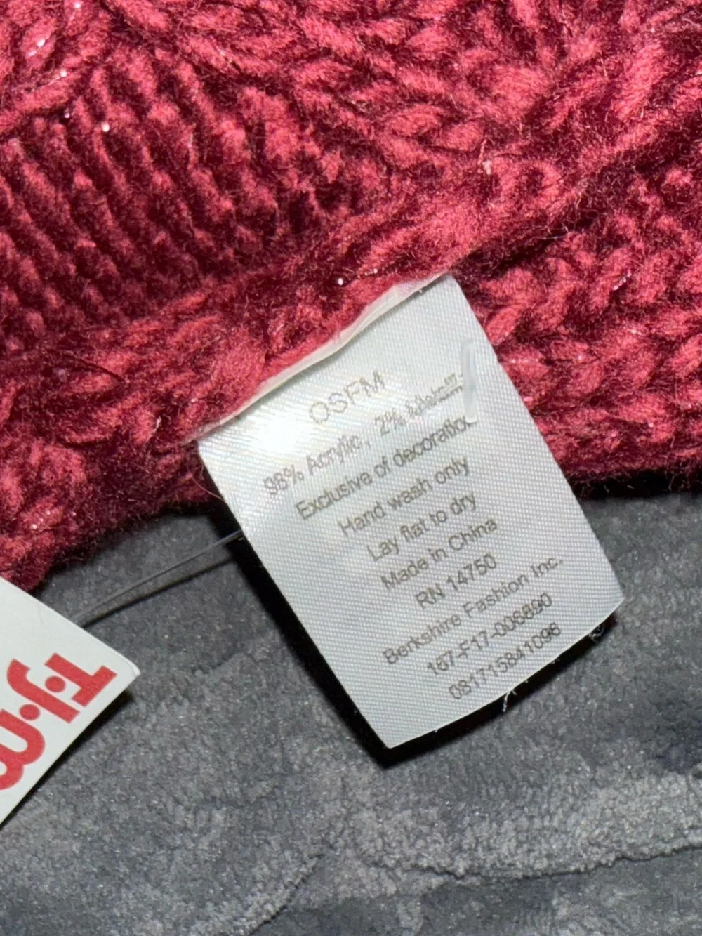 Women's Cable Knit Scarf and Glove Set - Burgundy